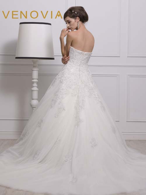 2201 FULL SWEETHEART NECKLINE SLEEVELESS