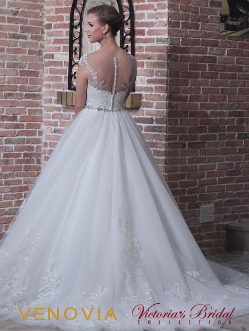2227 FULL SCOOP NECKLINE