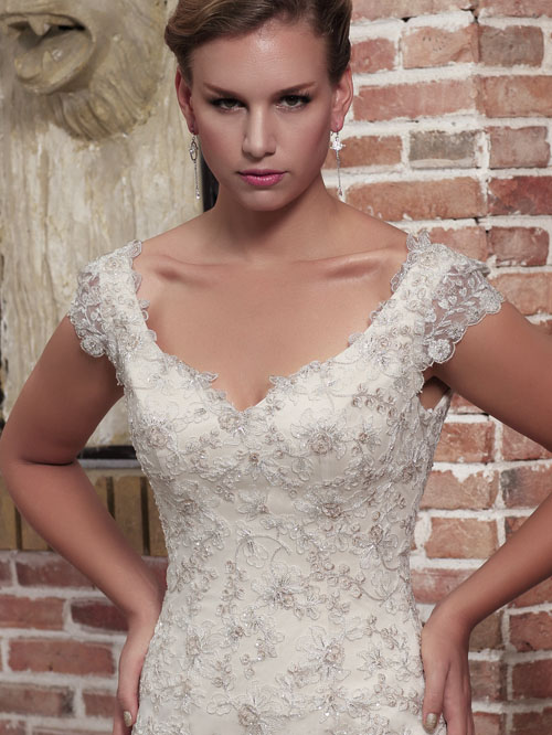 2231 TRUMPET SWEETHEART NECKLINE