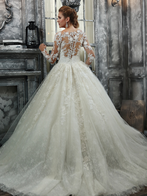 2240 FULL SWEETHEART NECKLINE LONG SLEEVE