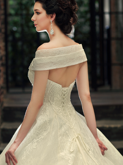 2250 FULL PORTRAIT NECKLINE