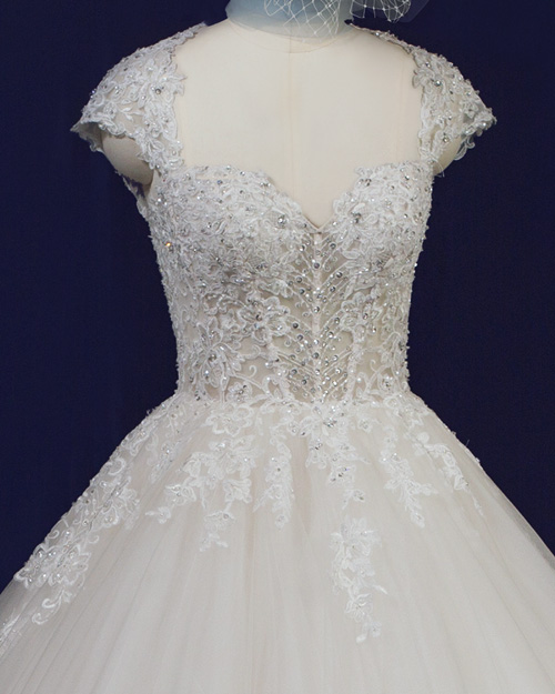2275 Ball gown with sweetheart neckline