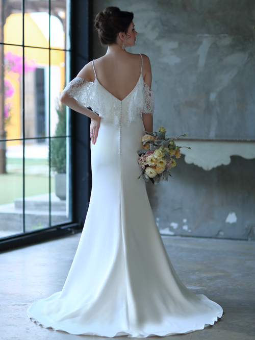 3308 TRUMPET SWEETHEART NECKLINE SLEEVELESS