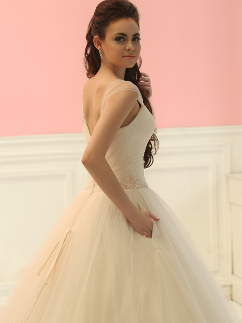 3320 BALL GOWN SWEETHEART NECKLINE CAP SLEEVE