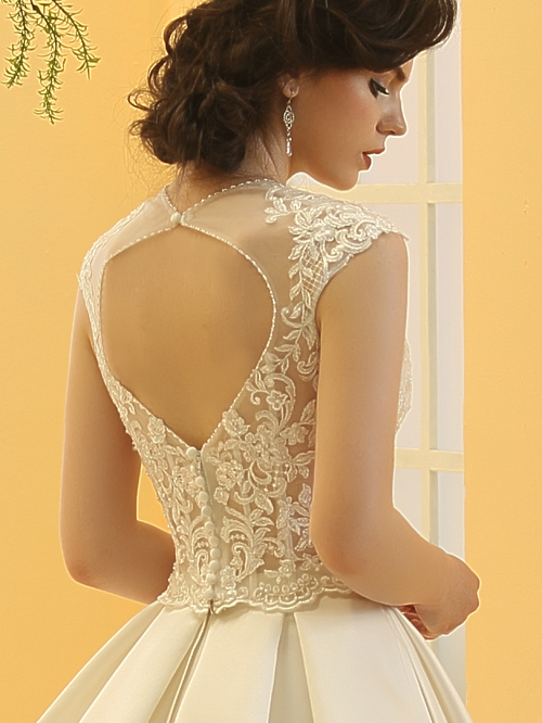 61305 TOP JEWEL NECKLINE CAP SLEEVE