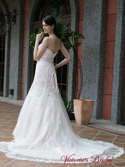 8240 A LINE SWEETHEART NECKLINE SLEEVELESS