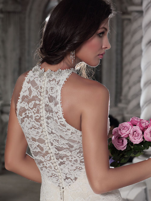 8288 TRUMPET HALTER NECKLINE SLEEVELINE