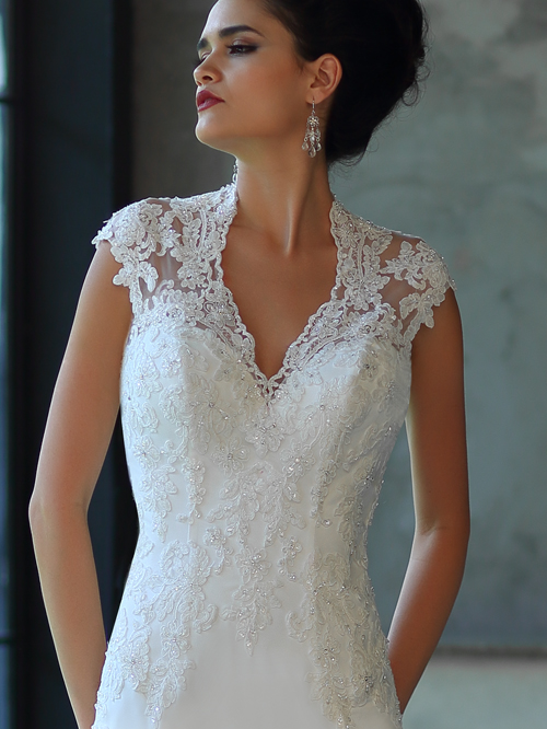 8321 TRUMPET QUEEN ANN  NECKLINE CAP SLEEVE