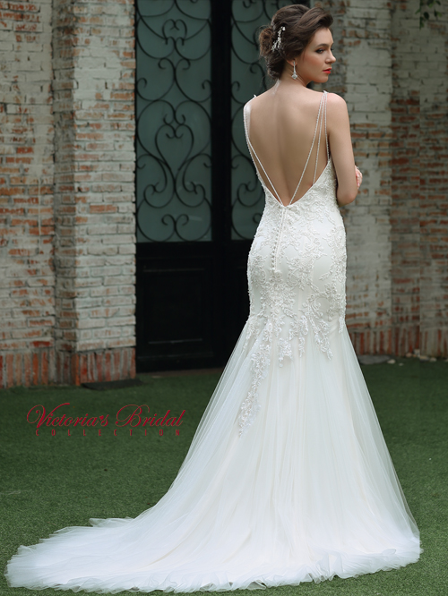 8323 TRUMPET V NECKLINE SLEEVELESS