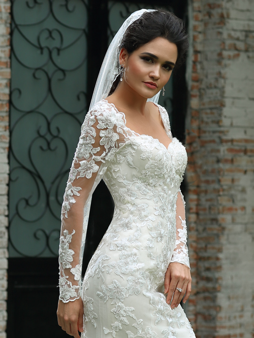 8326 TRUMPET SWEETHEART NECKLINE SLEEVELESS
