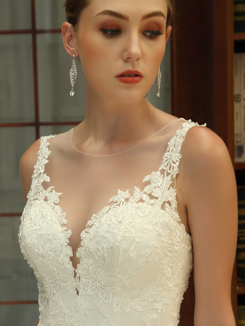 8338 TRUMPET SWEETHEART NECKLINE SLEEVELESS
