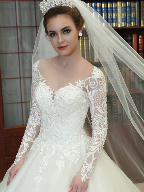 8339 BALL GOWN SWEETHEART NECKLINE LONG SLEEVE