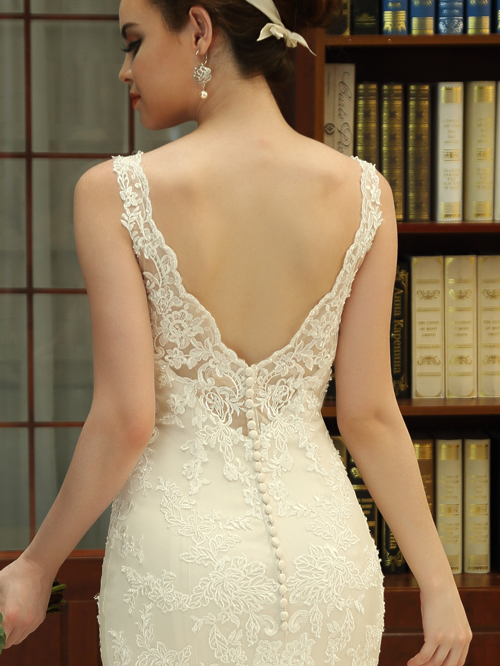 8344 TRUMPET V NECKLINE SLEEVELESS