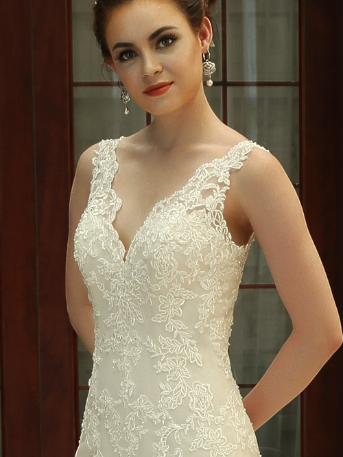 8344 TRUMPET V NECKLINE SLEEVELESS
