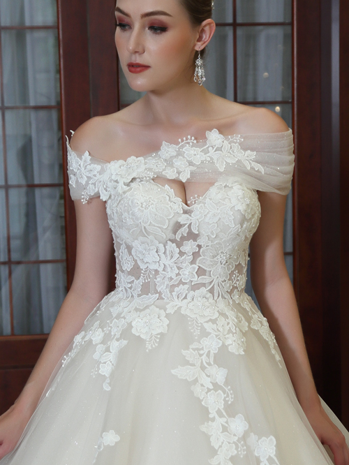 8349 BALL GOWN SWEETHEART NECKLINE SLEEVELESS