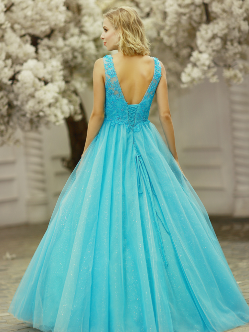 9922 FULL V NECKLINE SLEEVELESS