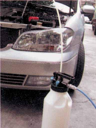 8.5L PNEUMATIC FLUID EXTRACTOR