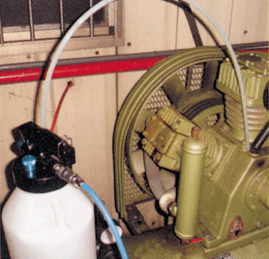 8.5L PNEUMATIC FLUID EXTRACTOR